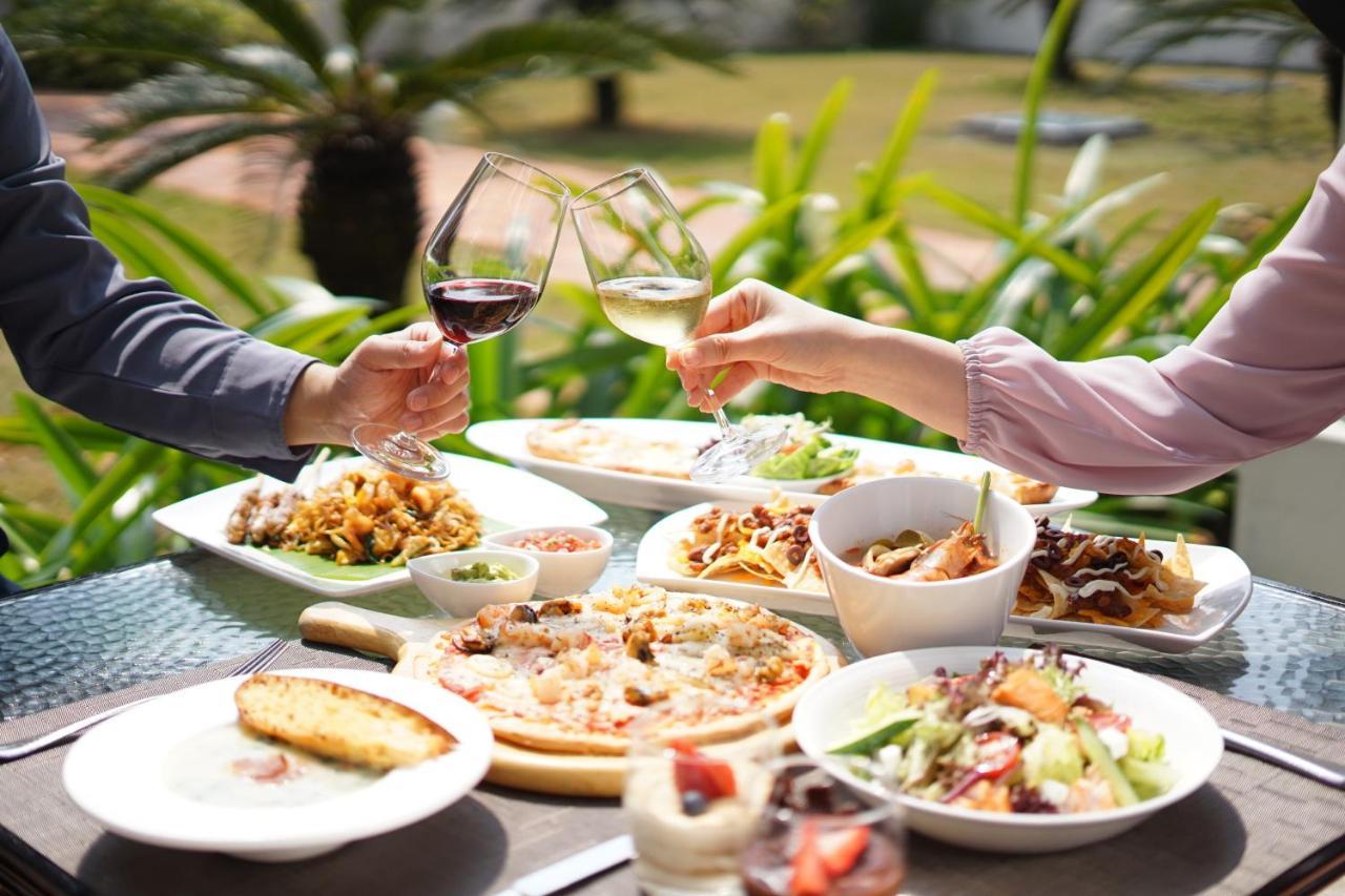 Grand Coloane Resort Macao Eksteriør bilde A meal at the restaurant