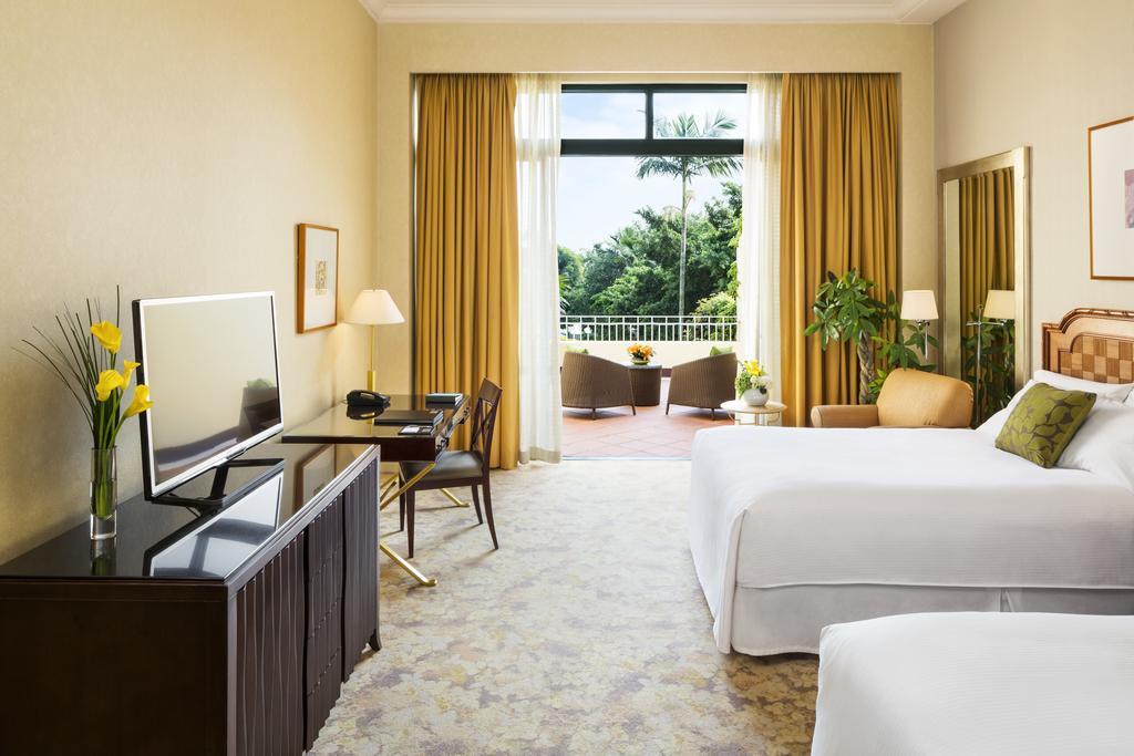 Grand Coloane Resort Macao Eksteriør bilde A guest room at the Four Seasons Hotel