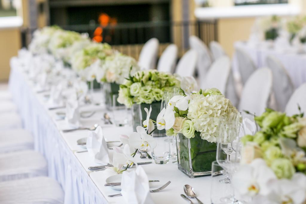 Grand Coloane Resort Macao Eksteriør bilde A table set for a wedding reception