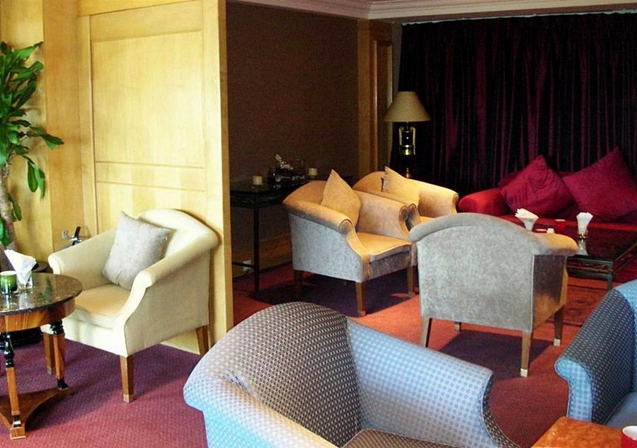 Grand Coloane Resort Macao Eksteriør bilde The interior of a suite at the hotel